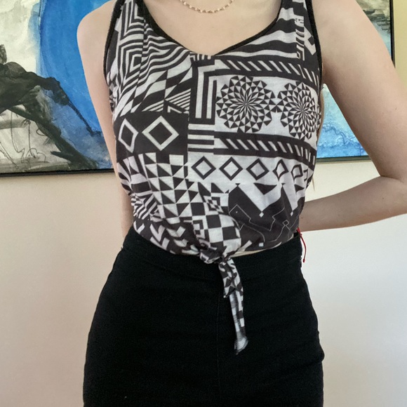 Delia’s Tank Top - Picture 2 of 2